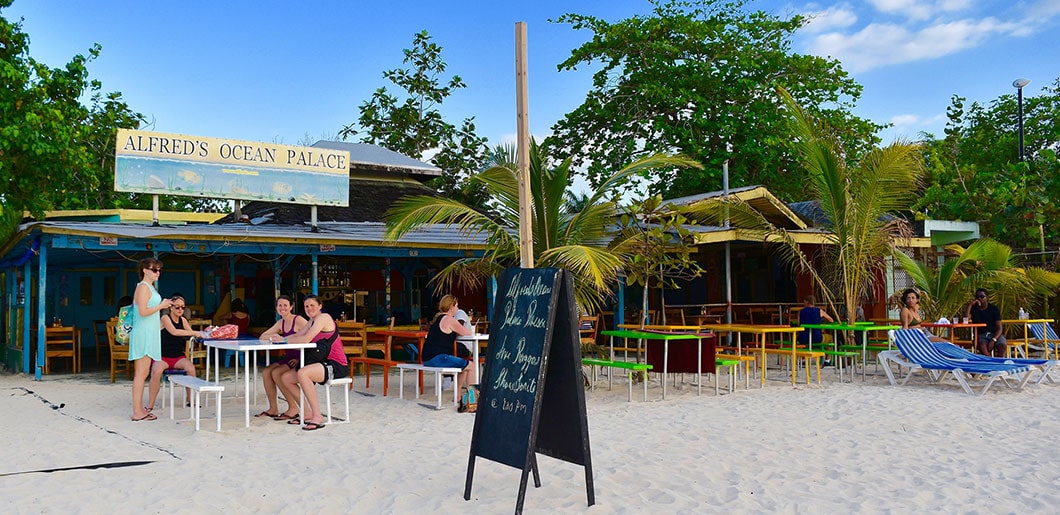 Alfred's Ocean Palace - Rooms, Bar, Live Reggae, Negril Jamaica Alfred ...